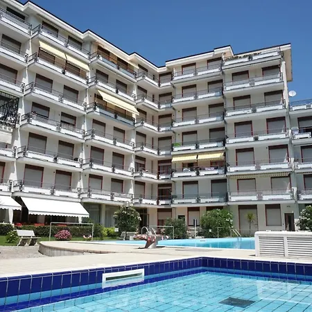 Apartment Superb With Swimming Pool In Front Of The Porto Santa Margherita di Caorle